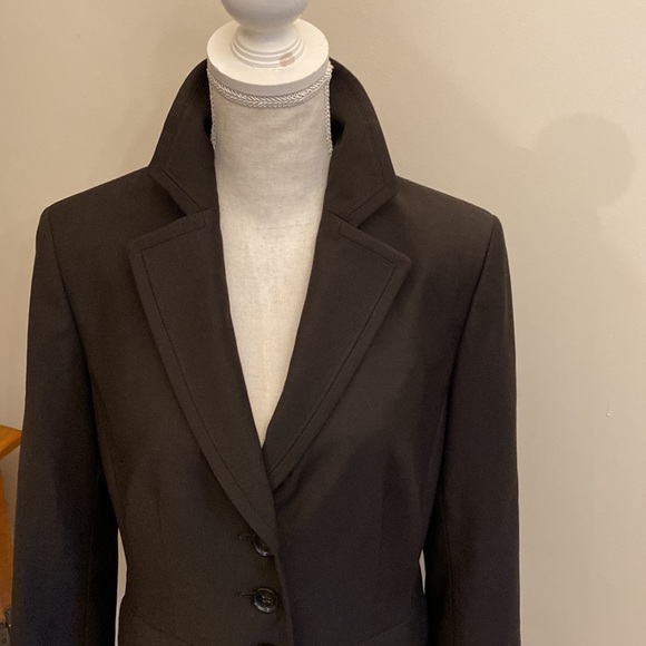 Ann Taylor Brown Tailored 3 Button Blazer Size 6 & Signature Fit Pants in size 4 - Picture 4 of 13